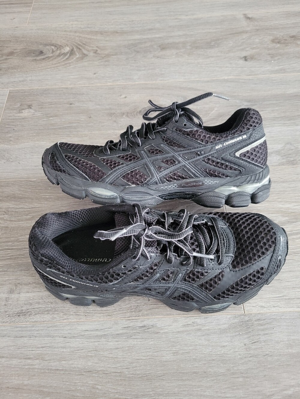 ASICS GEL-Cumulus 16 running shoes Size 8.5